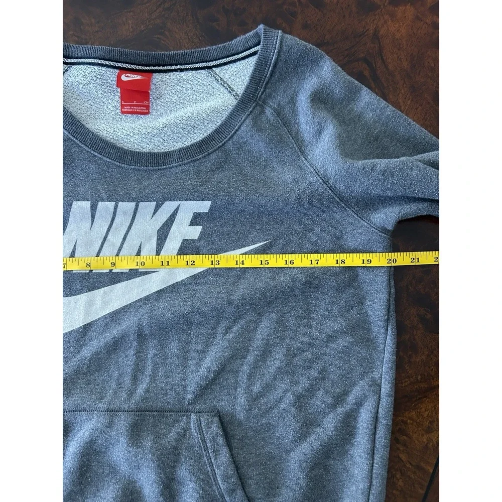 Nike women grey